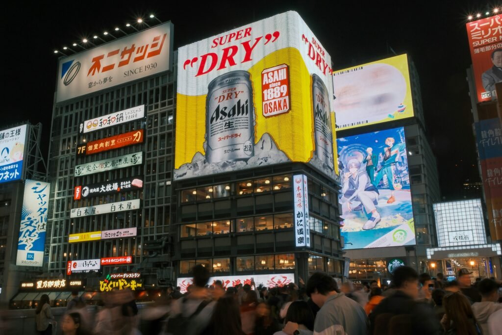 Marcas en Pantallas LED para publicidad fachadas de edificios 